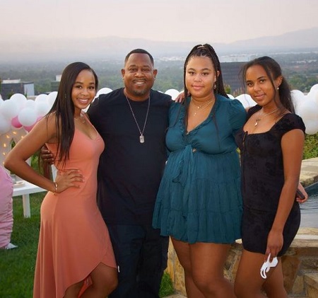  Amara Trinity Lawrence With Her Sister, Iyanna, Jasmine and Dad, Martin Lawrence