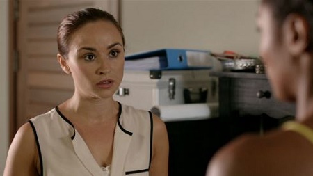  Emma Pierson as Dr Anna Jones in Death in Paradise