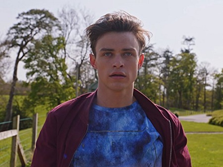 Thomas Doherty as Sean Matthews on The Lodge