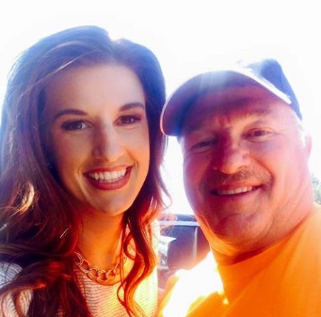  The American meteorologist Tracey Anthony with her father George Anthony.