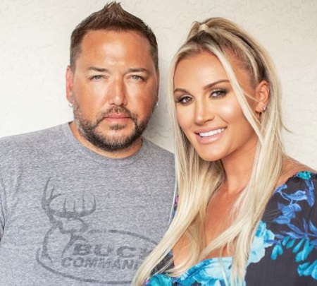  Jason Aldean and his current wife, Brittany Kerr