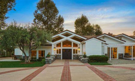 System of a Down lead vocalist, Serj Tankian purchased a lavish house in Calabasas for $3.3 Million. How much is Serj's net worth as of 2021?