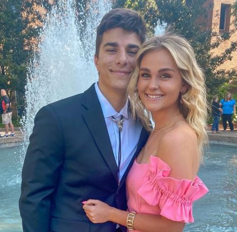  The YouTuber Ivey Meeks shared a picture with Jackson.