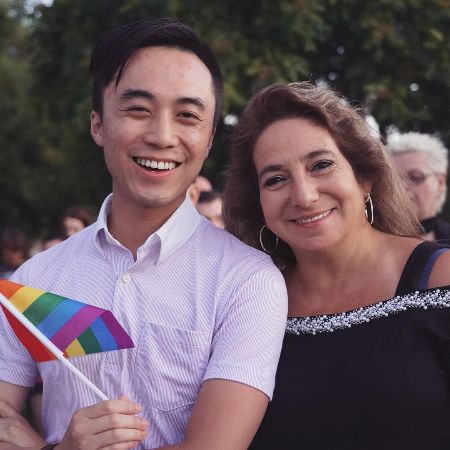 Alex Lee suporting LGBTQ.