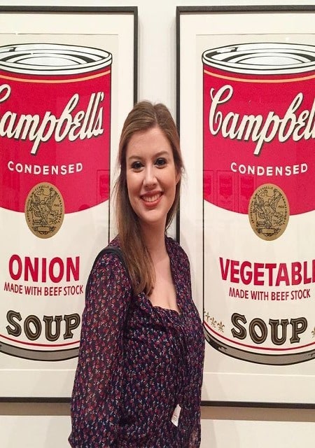 Rose Schmidt is fond of covering the daily highlight stories of the Milwaukee area. Is Rose married or she is single?