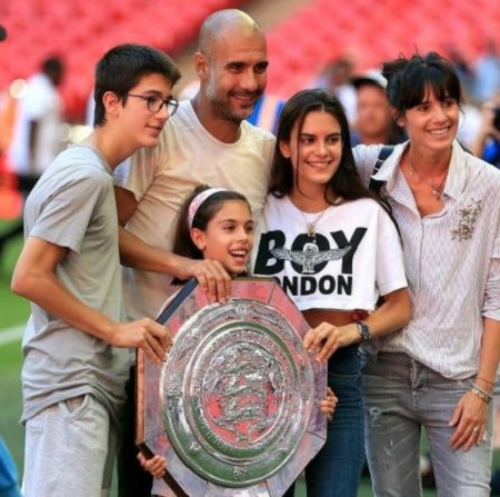 Marius Guardiola With His Siblings and Parents