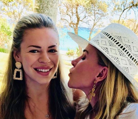  Juliet Ashworth with her daughter Lily Ashworths Bartlett.