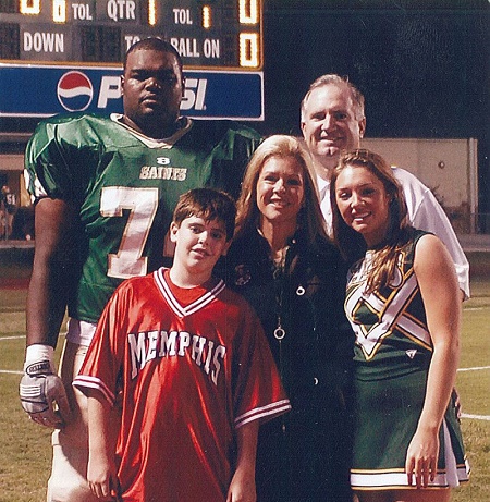 Michael Oher With His Family