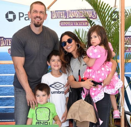 Sarah Shahi and Her Former Husband, Steve Howey With Their Three Children