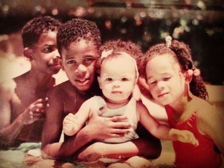 Lisa Thorner and her husband, Damon Wayans are the proud parents of Damon Jr., Michael, Cara Mia, and Kyla Wayans. Know all you need to know about Lisa's ex-husband, Damon's past relationship affairs.