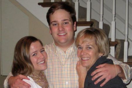 Jill Sutton's husband, Bob Costas co-parented his two children with his first estranged wife, Carole Krummenacher, as per the divorce papers. Does Jill share any children with her husband, Bob?