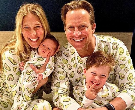  Chris Wragge and Sarah Wragge with their kids, Christian Price Wragge II, and Wynn Katherine Wragge.