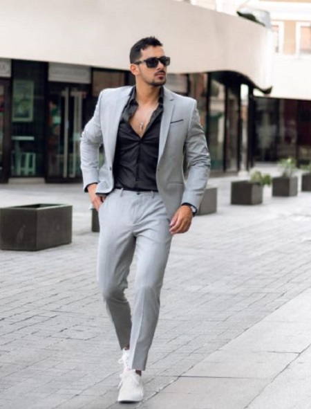  The 5-feet-11-inch tall Magno Scavo is a fashion influencer, fashion blogger and Tiktok star.