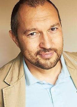 Ivo Nandi posing for a photoshoot