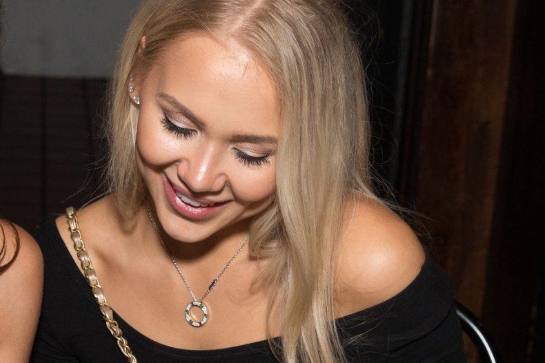 Mareli Miniutti in a smiley face