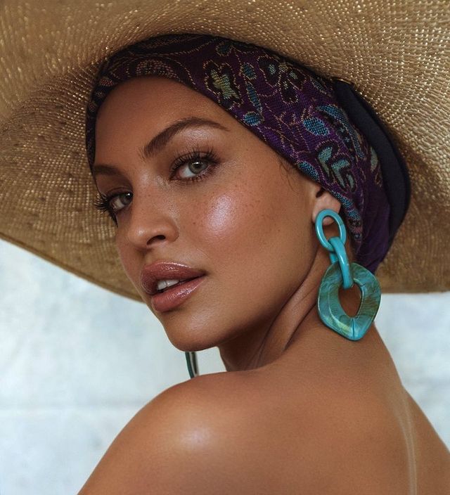 Kahara Hodges wearing Hat