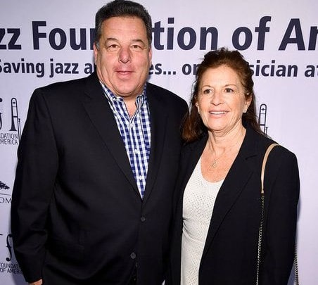 Steve Schirripa with his wife  Laura Schirripa posing for photo
