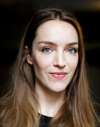 Nele Lindemann in a beautiful look  