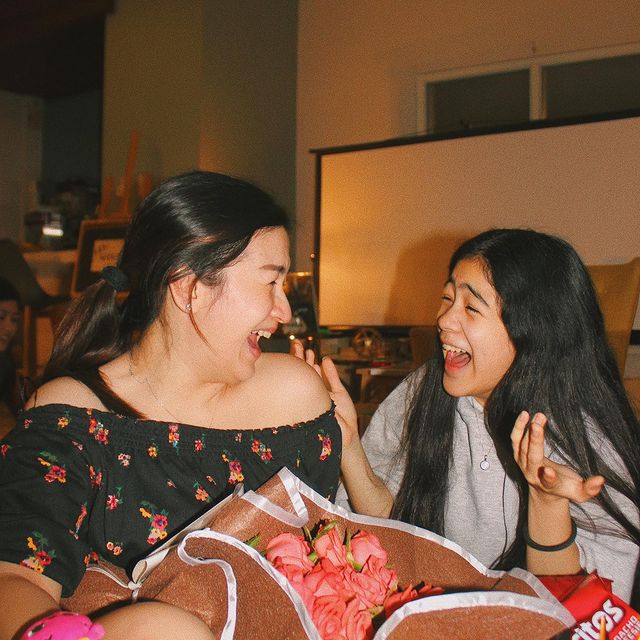 Elcid Evidente with her daughter Niana Guerrero celebrating her birthday