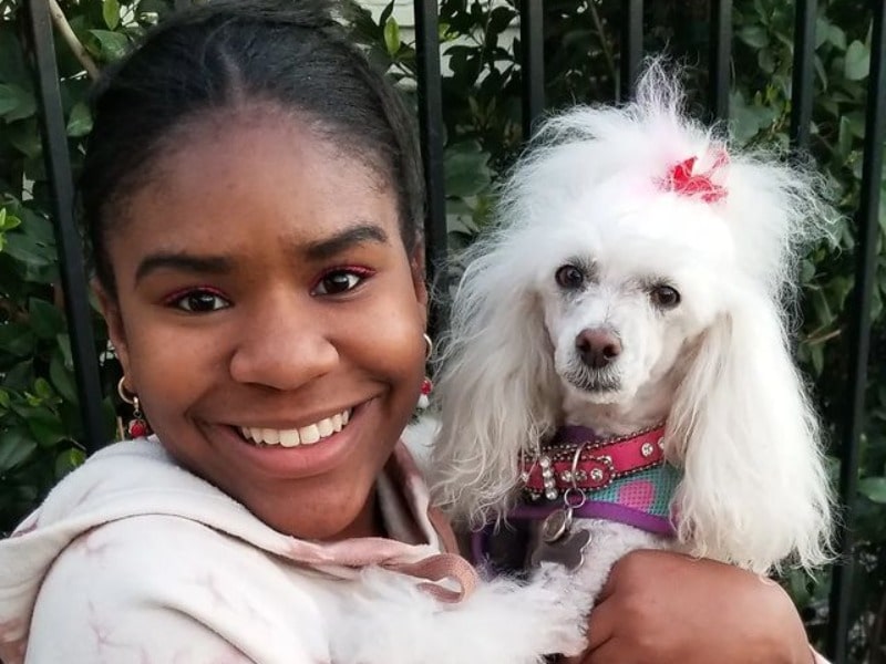 Trinitee Stokes with her dog