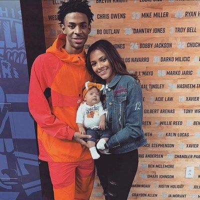 Kaari with her Mother Kk Dixon and Father Ja Morant.