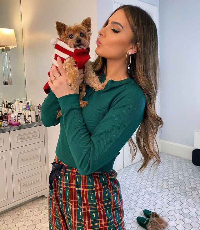 Sophia Umansky with her pet kholo 