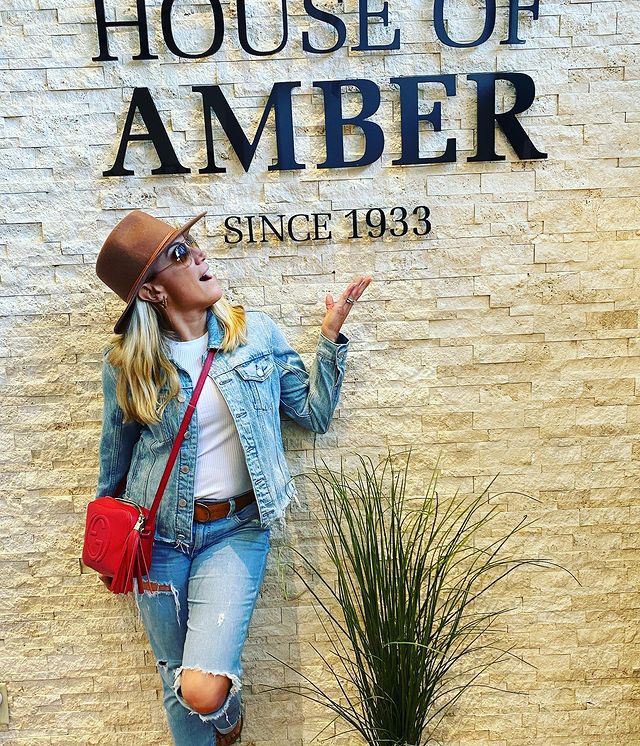  Picture of  House of Amber Theoharis