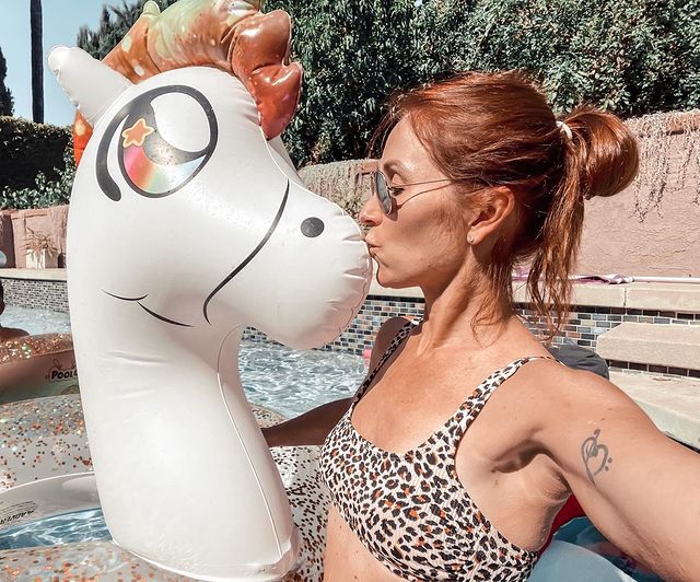 Picture of Miranda Frigon enjoying in swimming pool