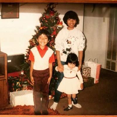 Childhood picture of Shelby with her brother and sister