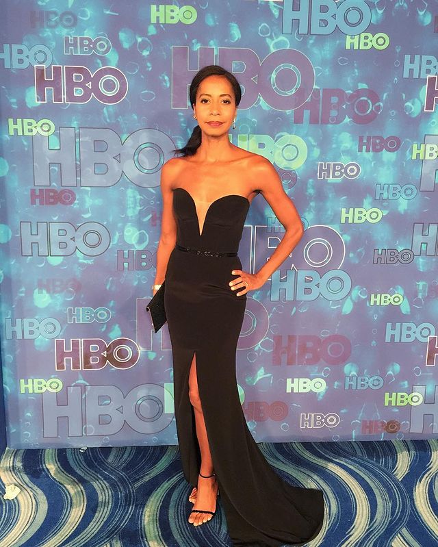 Picture of Kristen Ariza wearing black dress