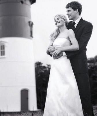 Wedding Photo of Jos Janowiz and his ex-wife Emilie de Ravin