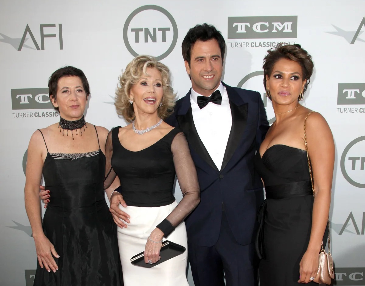 Justin Foonda's cousin Vanessa Vadim, Aunt Jane Fonda, cousin Troy Garity, and Cousin Mary Luana Williams.