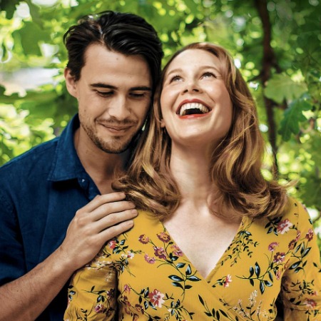 The picture of Anna McGahan with her ex-husband Jonathan Weir. 